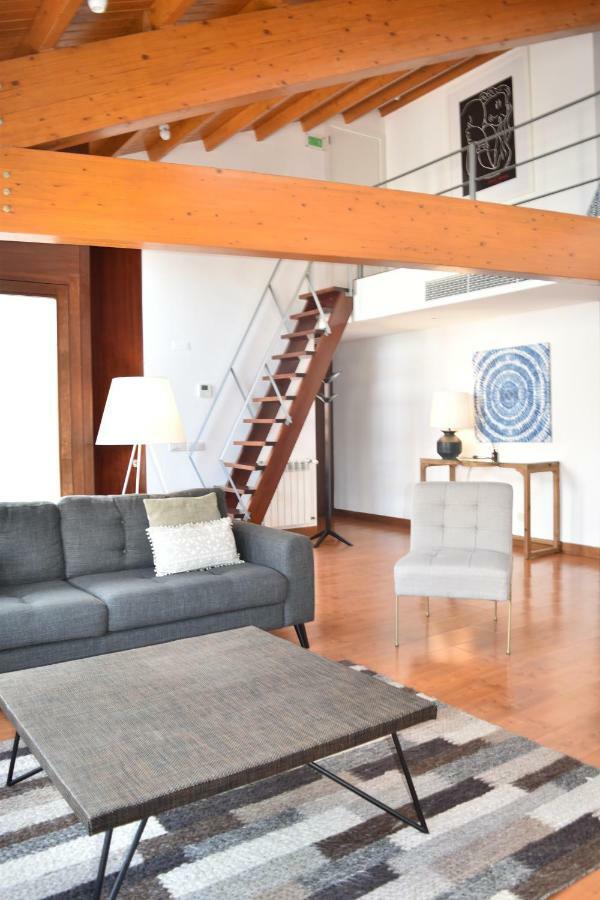 Architect-Designed Loft In A Historic Hilltop Neighborhood Лісабон Екстер'єр фото